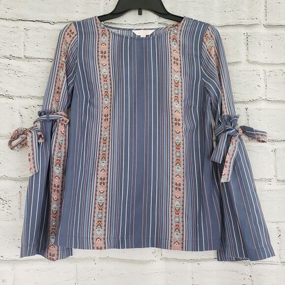 LC Lauren Conrad Tops - Lauren Conrad Pink Blue Shirt Long Sleeve Patterened bell sleeve blouse Size xs